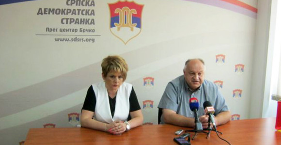 Plata direktora oko 10.000 KM?