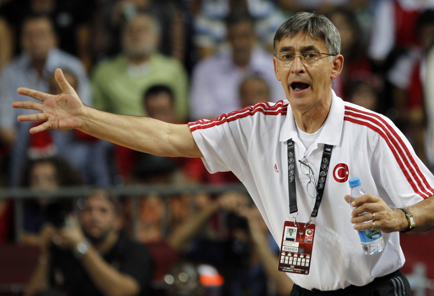 Boša Tanjević primljen u FIBA Kuću slavnih!