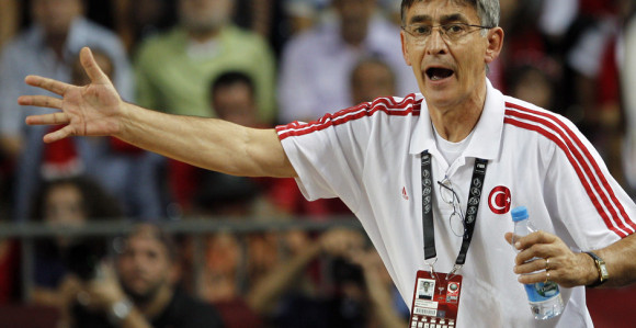 Боша Тањевић примљен у ФИБА Кућу славних!