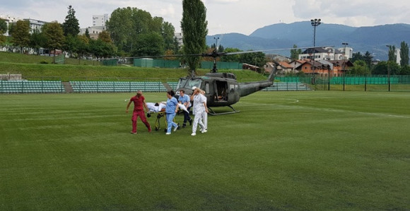 Povrijeđeni Emir Spahić prebačen u Klinički centar 