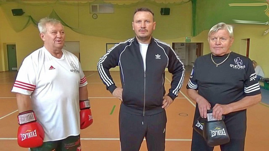 Video: Bez staraca nema udaraca, ali stvarno!