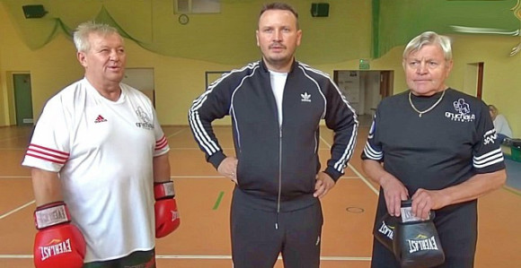 Video: Bez staraca nema udaraca, ali stvarno!