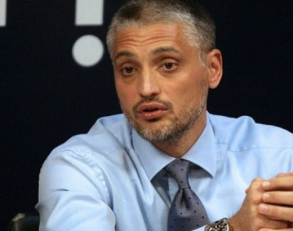 "Glava Dodika na poslužavniku Vučića"