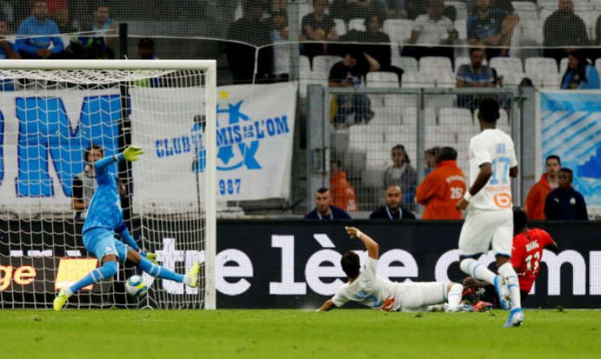 FRA: Mandanda spasio bod Marselju!