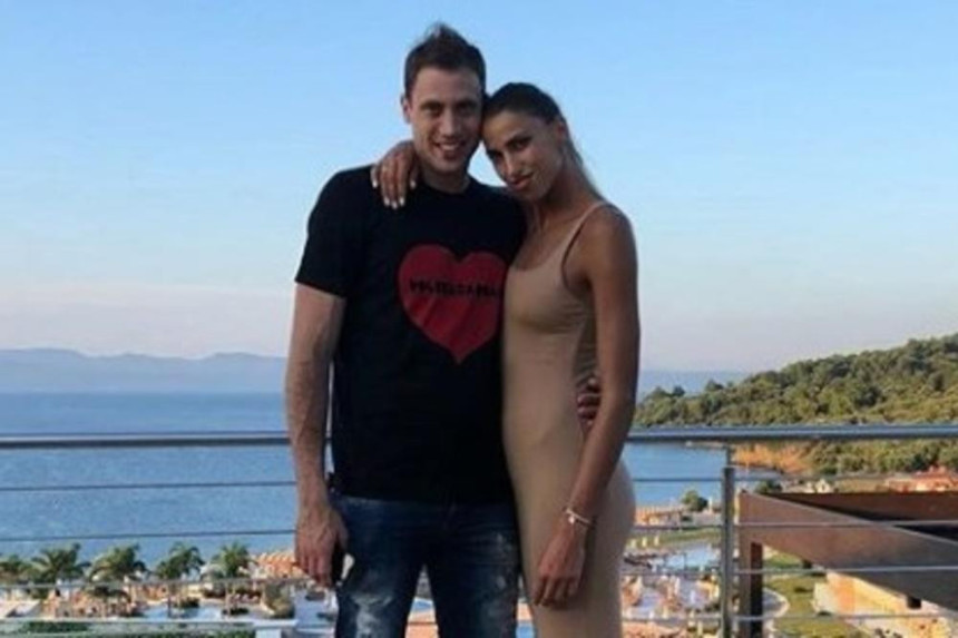 Bata poslije pjevačice u vezi sa odbojkašicom