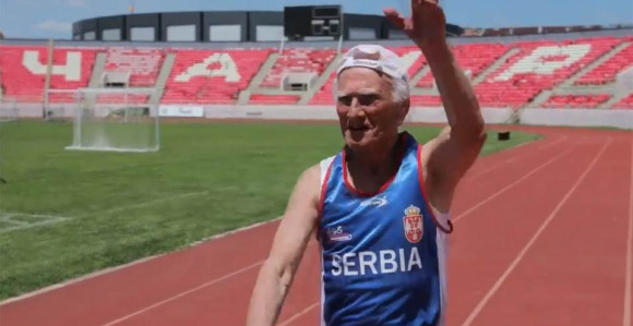 On je Cvetko, ima 83 godine i...