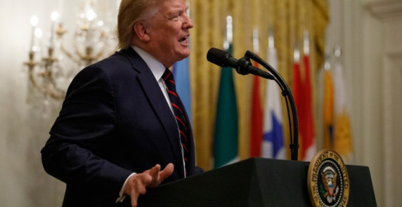 Трамп: Америци пријети рат ако ме смијените