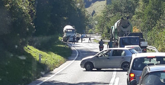 Stravičan sudar kod Hadžića, ima poginulih