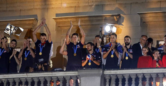 Dočekani šampioni: Trofej je poklon vama, bićemo još bolji!