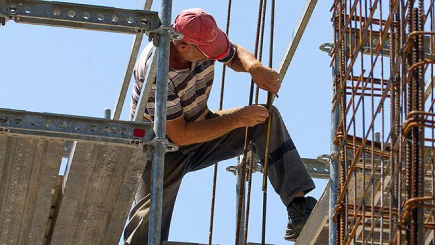 Ispovijesti radnika koji rade "na crno" u BiH...