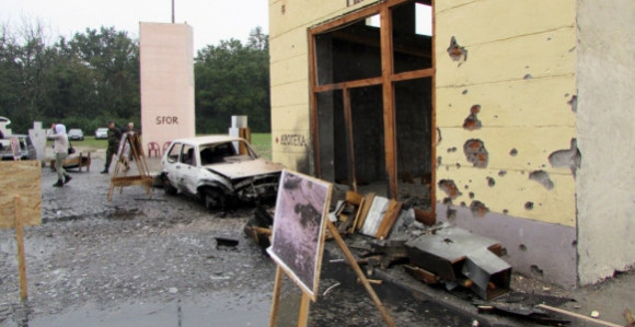 Politika: Eksplodirale podmetnute bombe