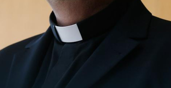 Двоструки живот католичког свештеника 