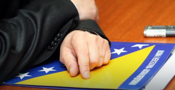 Упитник Европске комисије у децембру