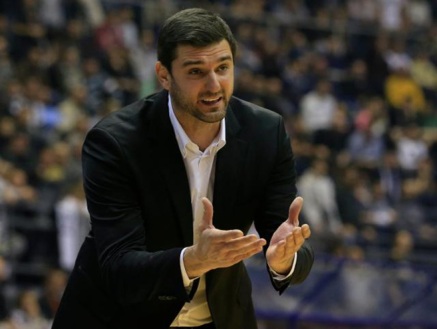 Petar Božić asistent u filijali Sparsa!