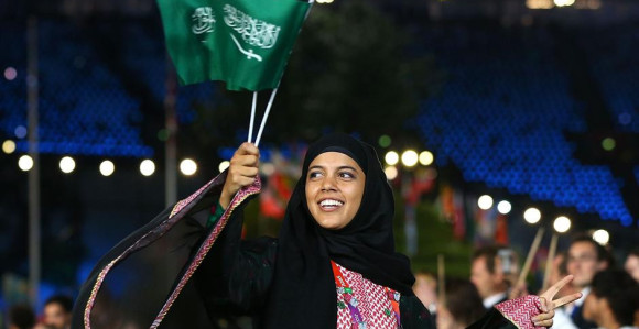 Opametili se: I žene mogu na stadione!