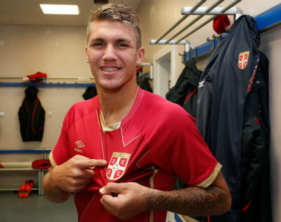 Човјече, одлучи се више - за кога ћеш да играш?!