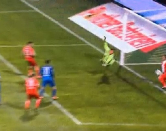 Cvajta - Prva tema u Nemačkoj: Da li je prešla gol liniju?!