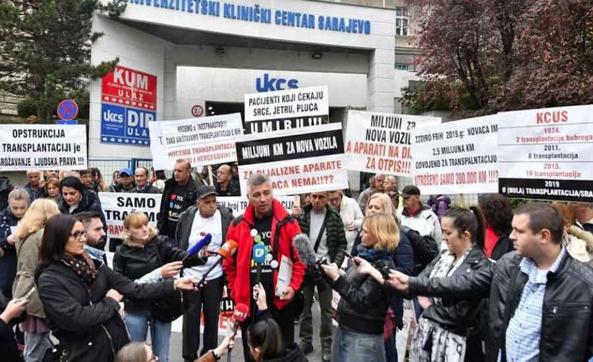 Protest bolesnika: Umiremo polako, ali sigurno