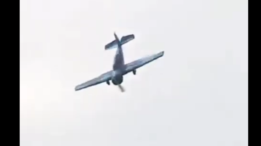 Avion pao na kuću, jedna osoba poginula