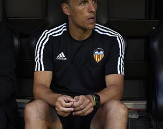 Фил Невил в.д. тренера Валенсије!