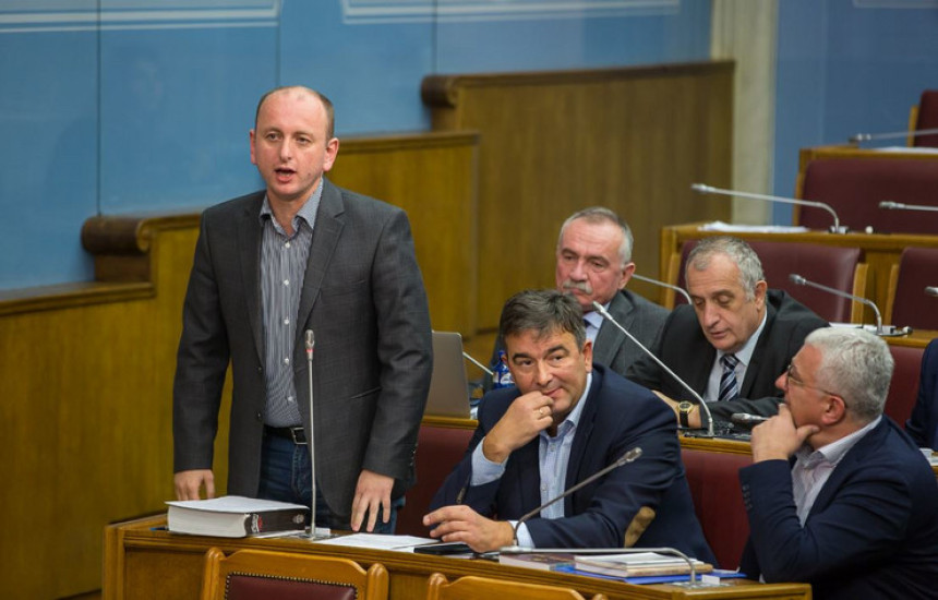 Milanu Kneževiću određen pritvor