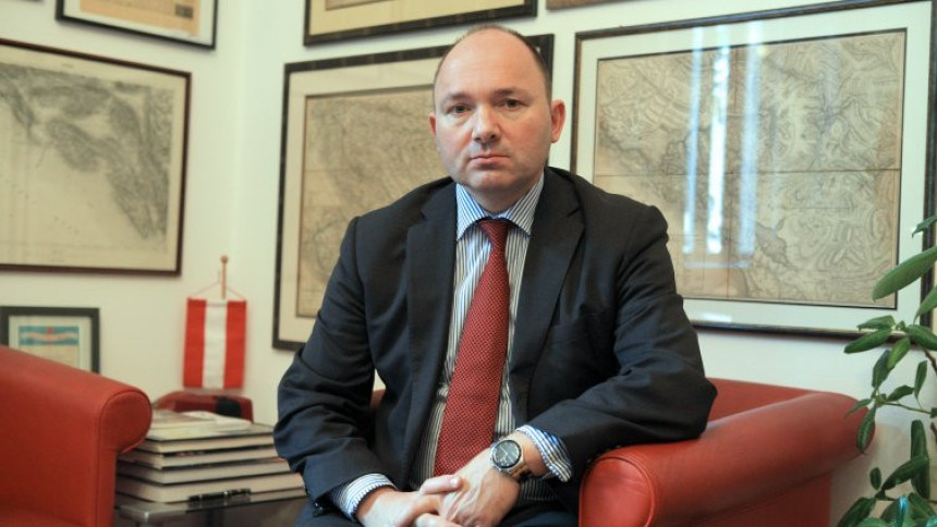 Pamer operisao srce u Tuzli