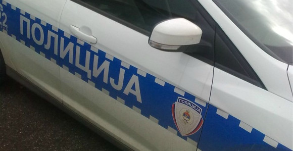 Pale: Pucano iz vozila u pokretu