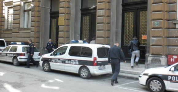 Skokom u rijeku mislio pobjeći