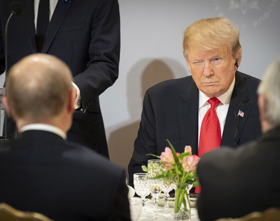 Putin i Tramp se samo pozdravili 