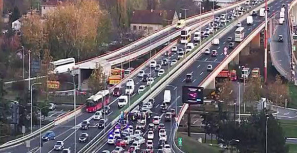 Beograd: Lančani sudar kod Sava centra