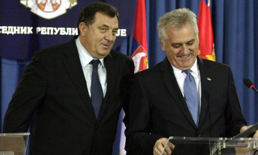 Dodik se zahvalio Tomislavu Nikoliću