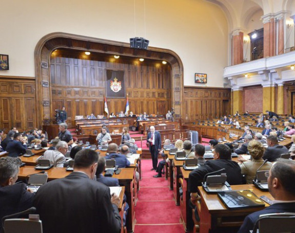 Poslanici Srbije puše krišom po toaletima