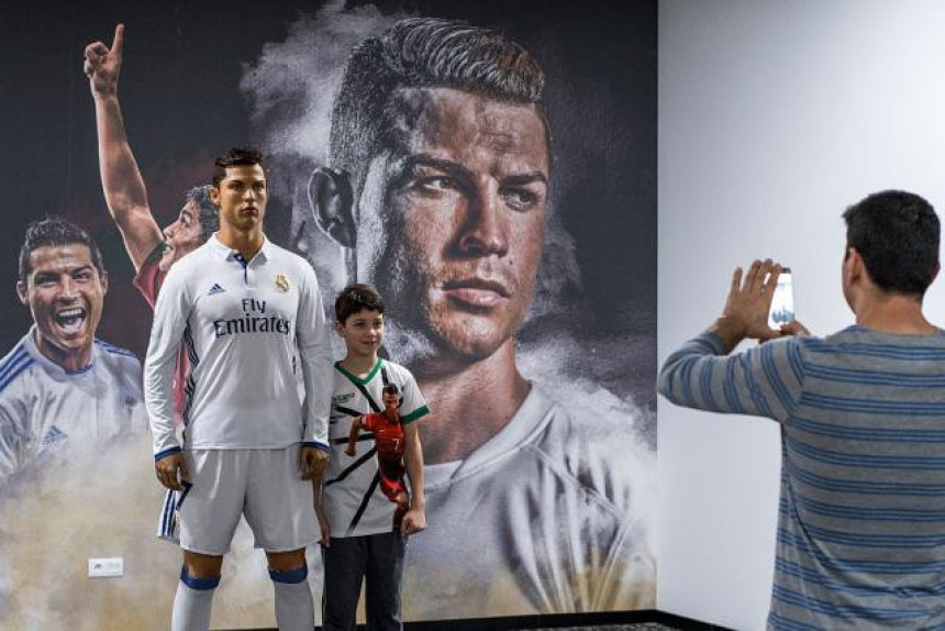 Ronaldo odbio 300.000.000 + 150.000.000 evra!