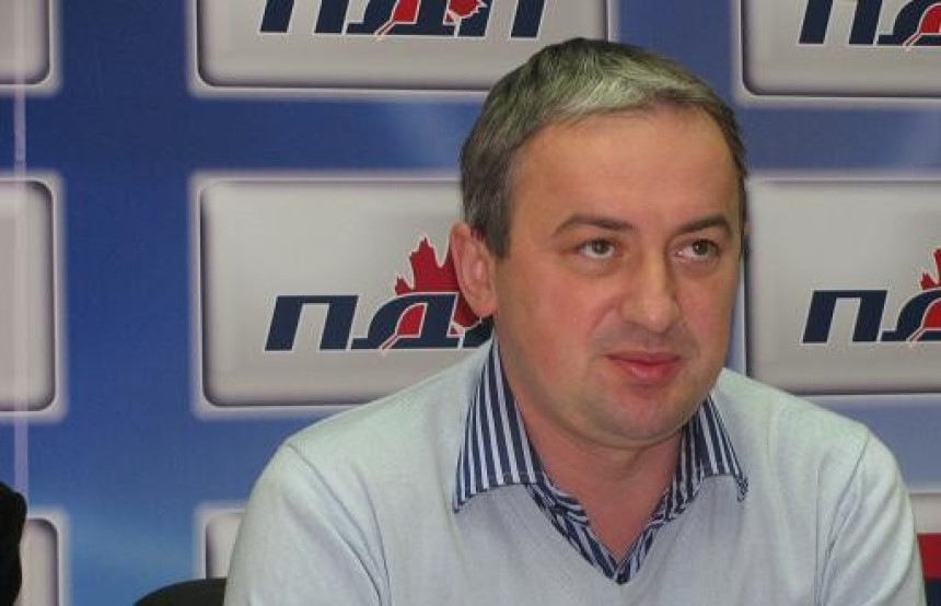 Dodik pokazuje da je na strani kriminala