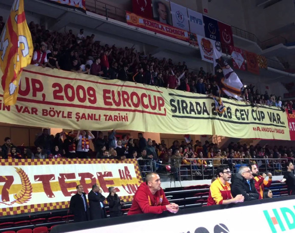 Видео - Политика и у одбојци: Увреде Рускињама од Турака!