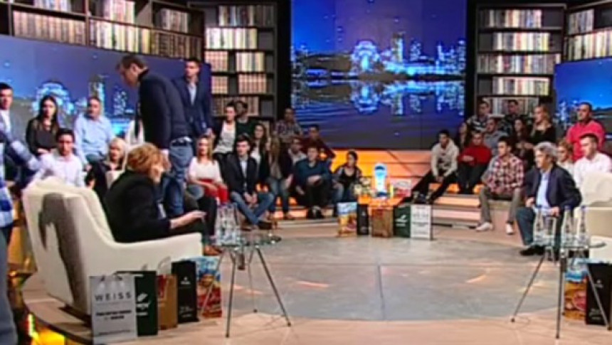 Mladiću pozlilo u studiju tv Hepi