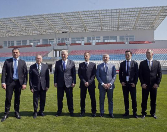 "Vlada Srbije obećala novac za nacionalni stadion"!