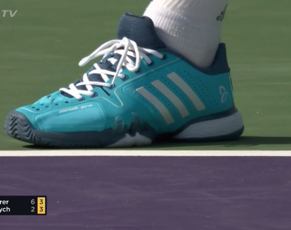 Tomašu protiv Rodžera nisu pomogle ni Novakove patike!