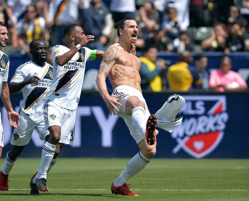 Majko mila, šta uradi Zlatan na debiju!