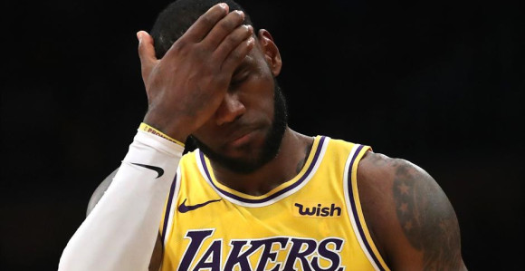 Kraj sezone za Lebrona!