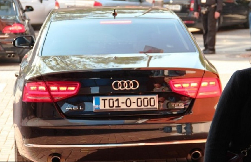 Vladin 'audi' za godinu potrošio 52 plate