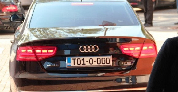 Vladin 'audi' za godinu potrošio 52 plate