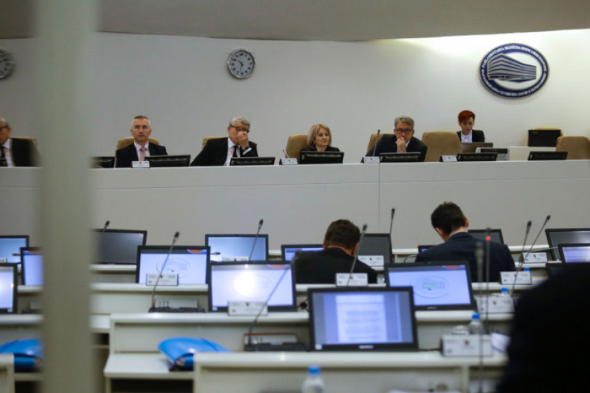 Data prednost vozilima hitne