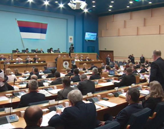 Počela sjednica o sudbini Vlade 