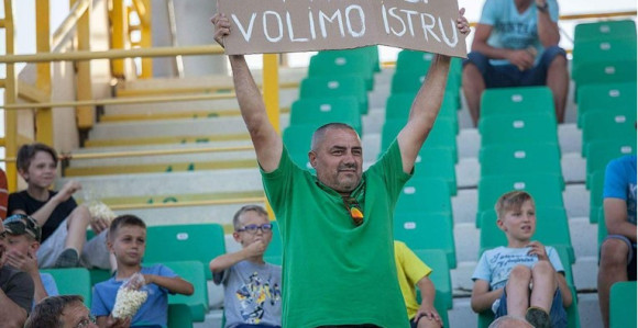 Aplauz za ''I mi Srbi volimo Istru''!
