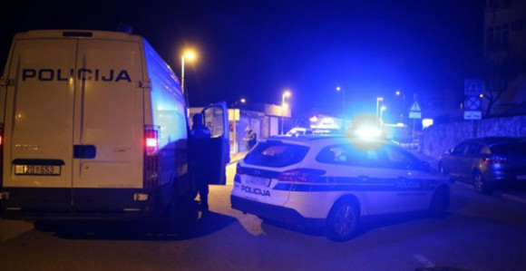 Pucali na kombi s migrantima