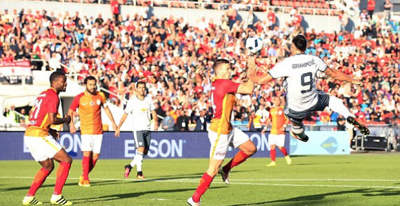 Kakav debi Zlatana! 190 sekundi za gol! Junajted ''ubio'' Galatu!