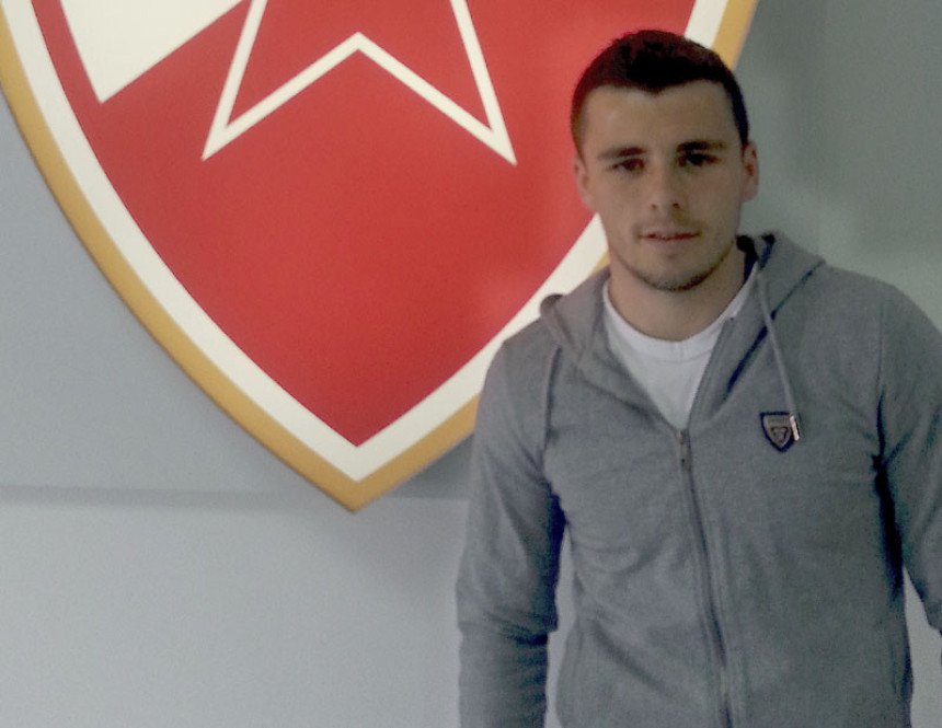 Napustio Crvenu zvezdu poslije 15 minuta!