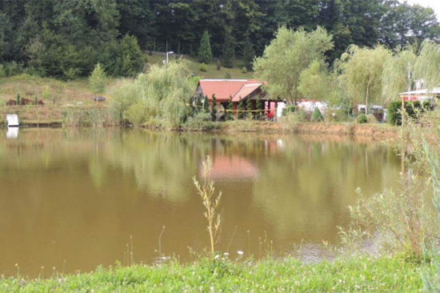 Preminuo nakon skoka u jezero