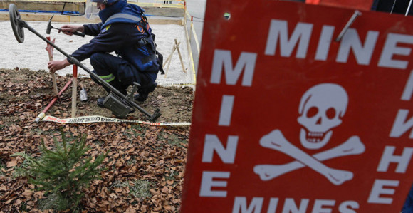 Teroristi, putevi i mine kao opasnost